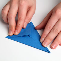 Синий дракончик из бумаги. Оригами. Шаг 5