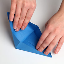 Синий дракончик из бумаги. Оригами. Шаг 6