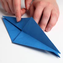 Синий дракончик из бумаги. Оригами. Шаг 18