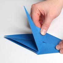 Синий дракончик из бумаги. Оригами. Шаг 19