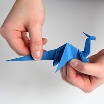 Синий дракончик из бумаги. Оригами. Шаг 35