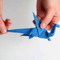 Синий дракончик из бумаги. Оригами. Шаг 36
