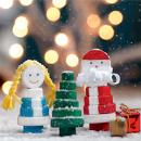 Дед мороз и снегурочка из детских деревянных пирамидок