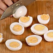 Закуска Яйца с острой начинкой. Шаг №1. Шаг 1