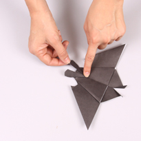 Хэллоуин своими руками: Летучая мышь оригами. Шаг 6