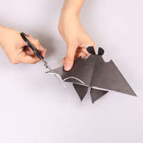 Хэллоуин своими руками: Летучая мышь оригами. Шаг 8